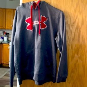 Juniors XL boys underarmour hoodie previously loved great condition